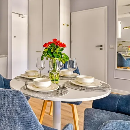 D207 Classik Z Z Basenem, Sauna, Jacuzzi, Przy Samej Plazy - 5d 아파트 *