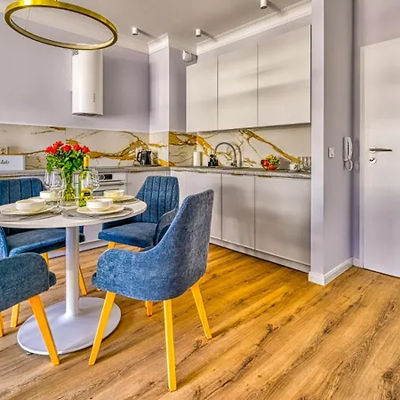 D207 Classik Z Z Basenem, Sauna, Jacuzzi, Przy Samej Plazy - 5d *